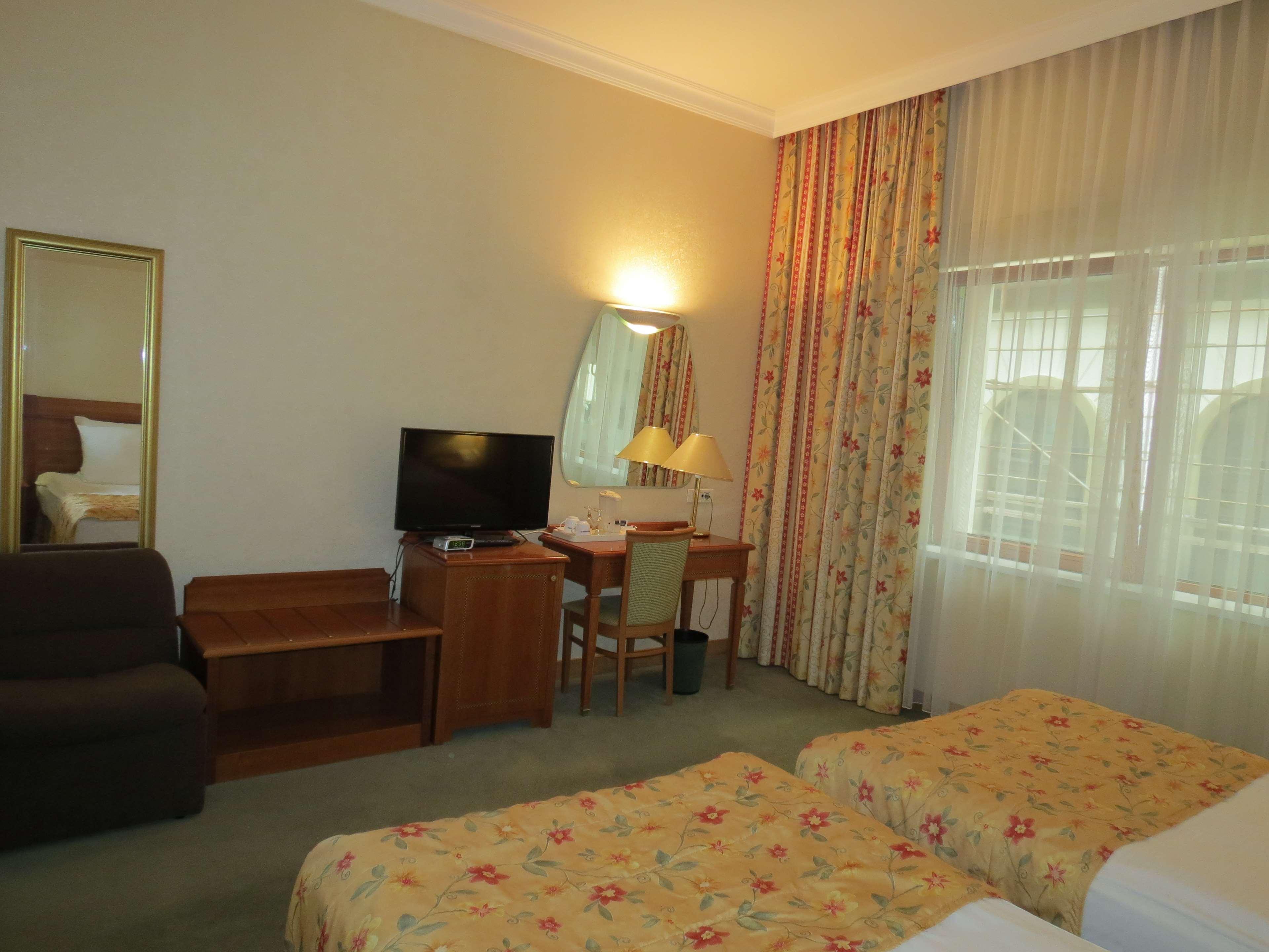 Best Western Hotel Turist Skopje Extérieur photo