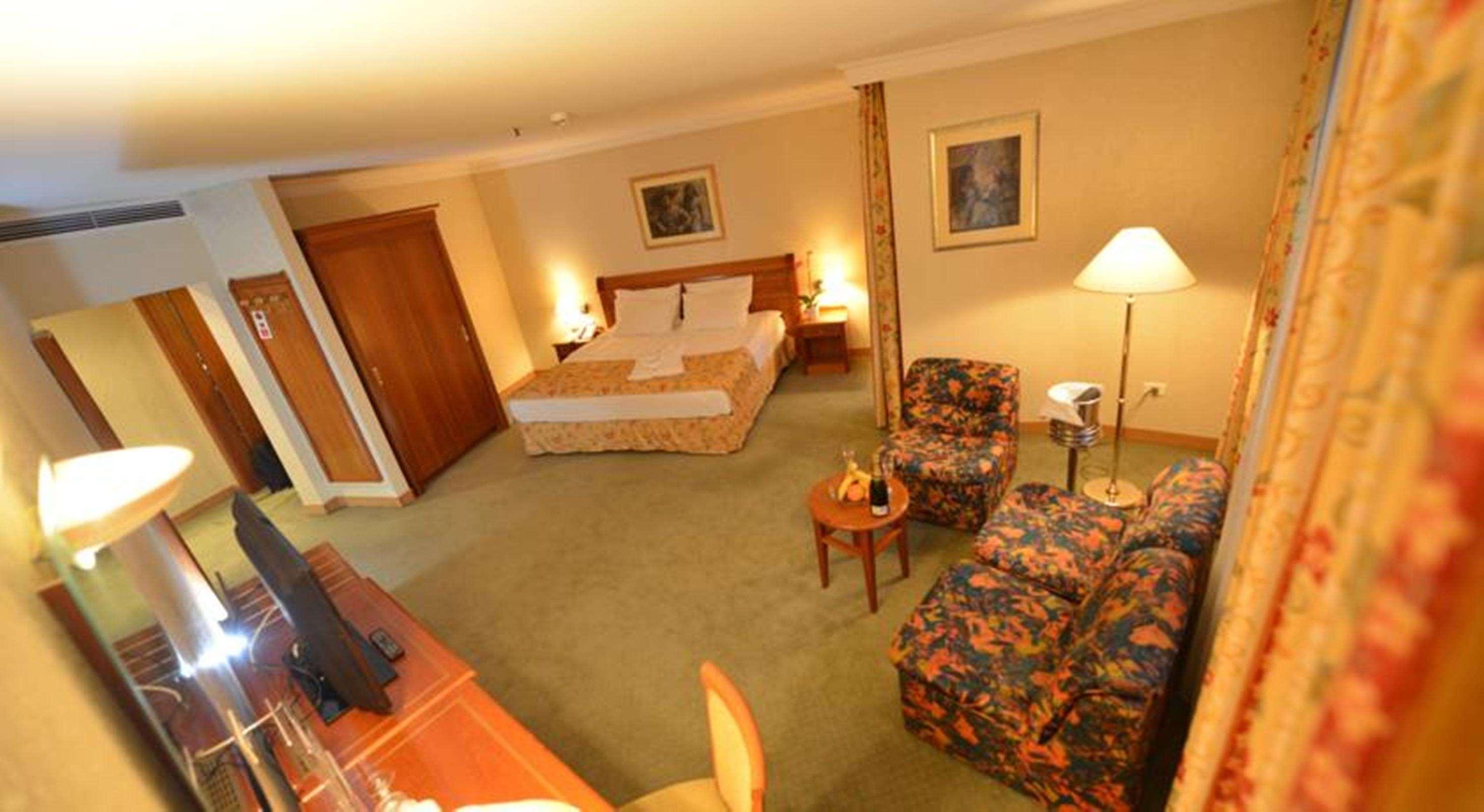 Best Western Hotel Turist Skopje Extérieur photo