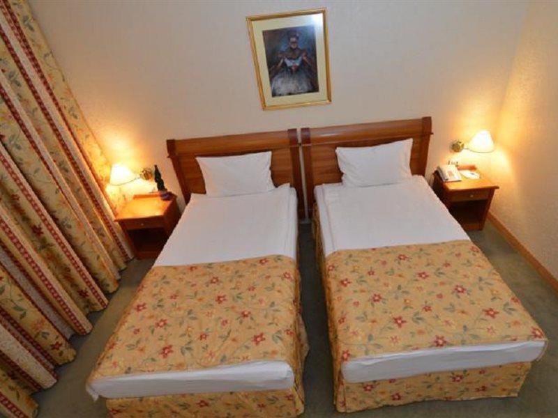 Best Western Hotel Turist Skopje Extérieur photo