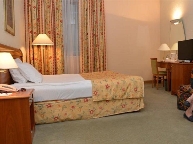Best Western Hotel Turist Skopje Extérieur photo